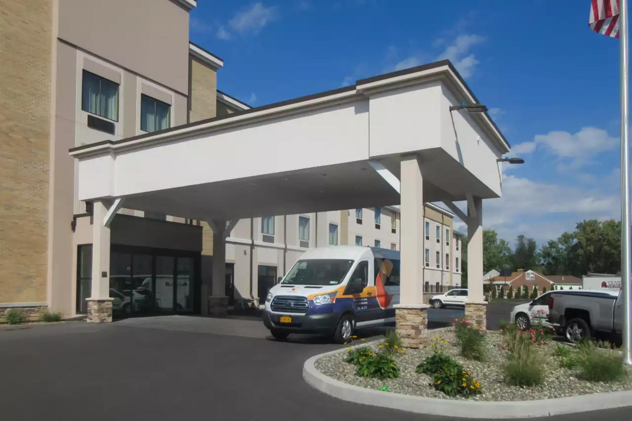 Comfort Inn & Suites Schenectady - Scotia Εξωτερικό φωτογραφία