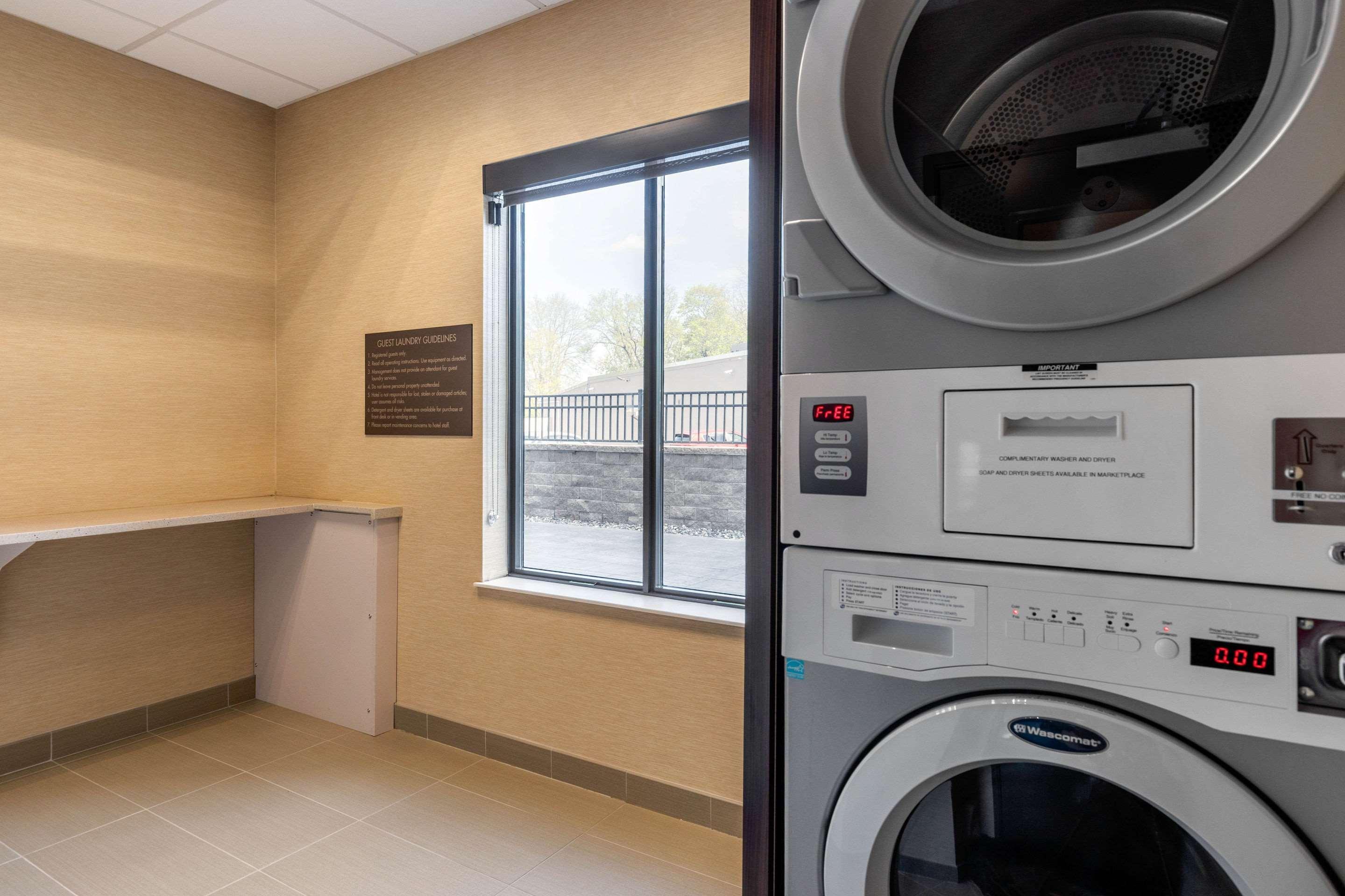 Comfort Inn & Suites Schenectady - Scotia Εξωτερικό φωτογραφία
