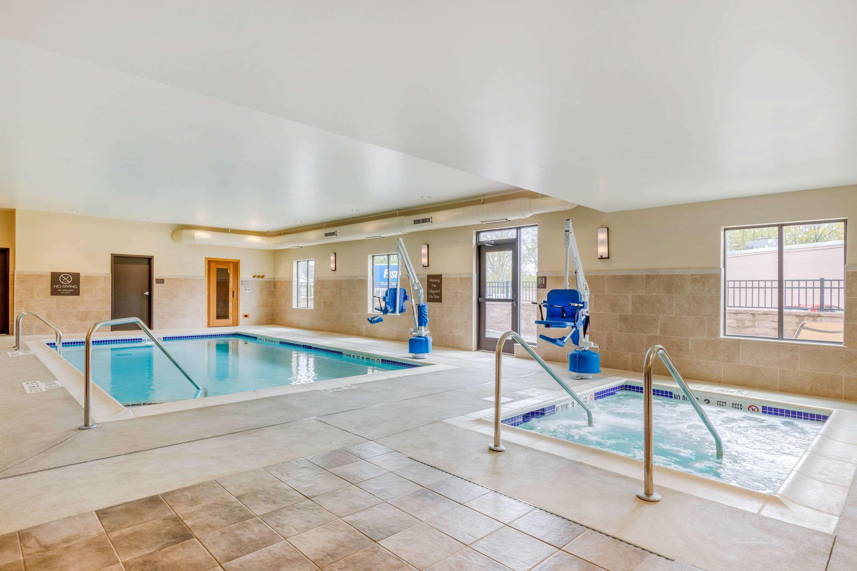 Comfort Inn & Suites Schenectady - Scotia Εξωτερικό φωτογραφία
