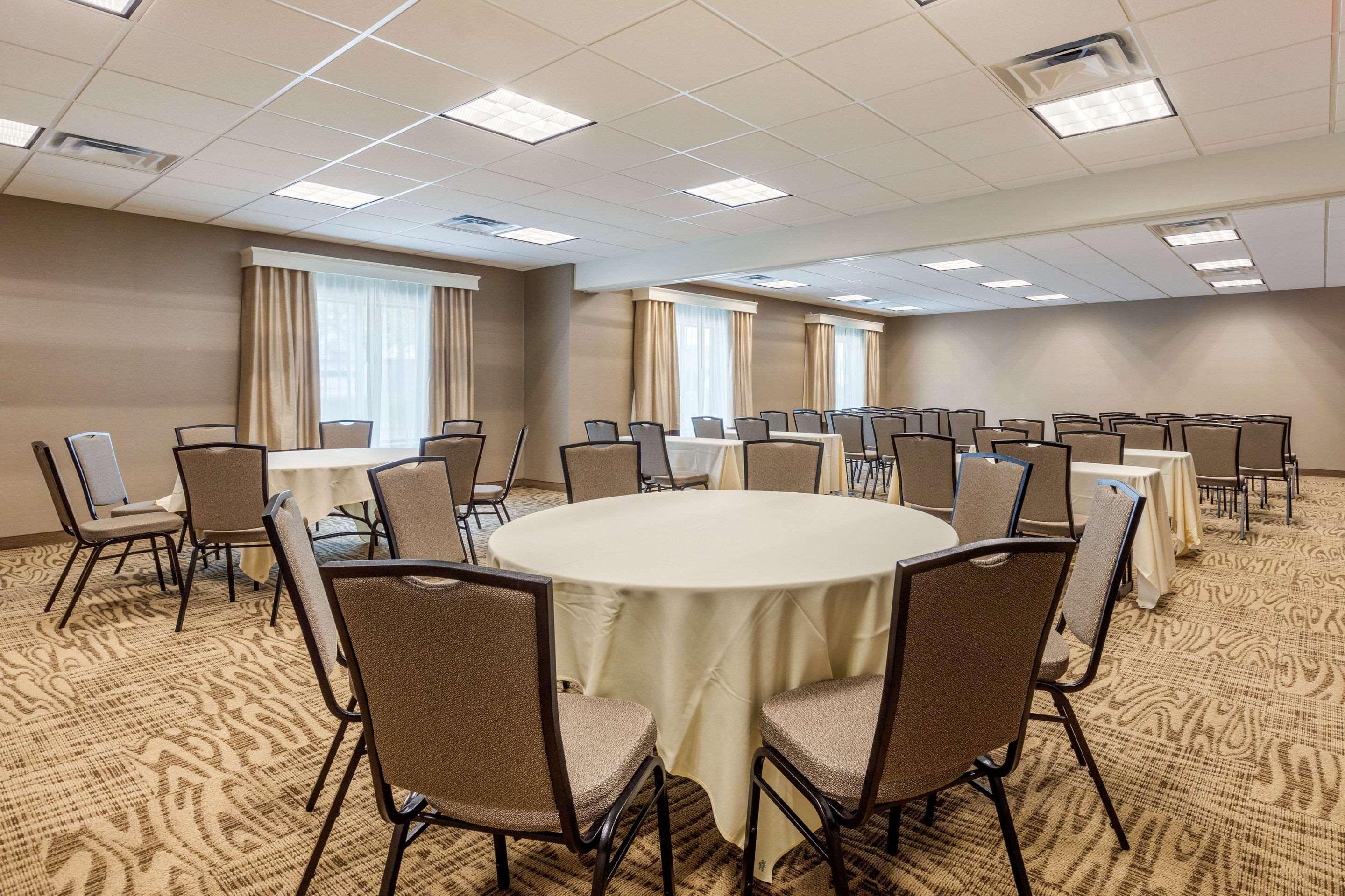 Comfort Inn & Suites Schenectady - Scotia Εξωτερικό φωτογραφία